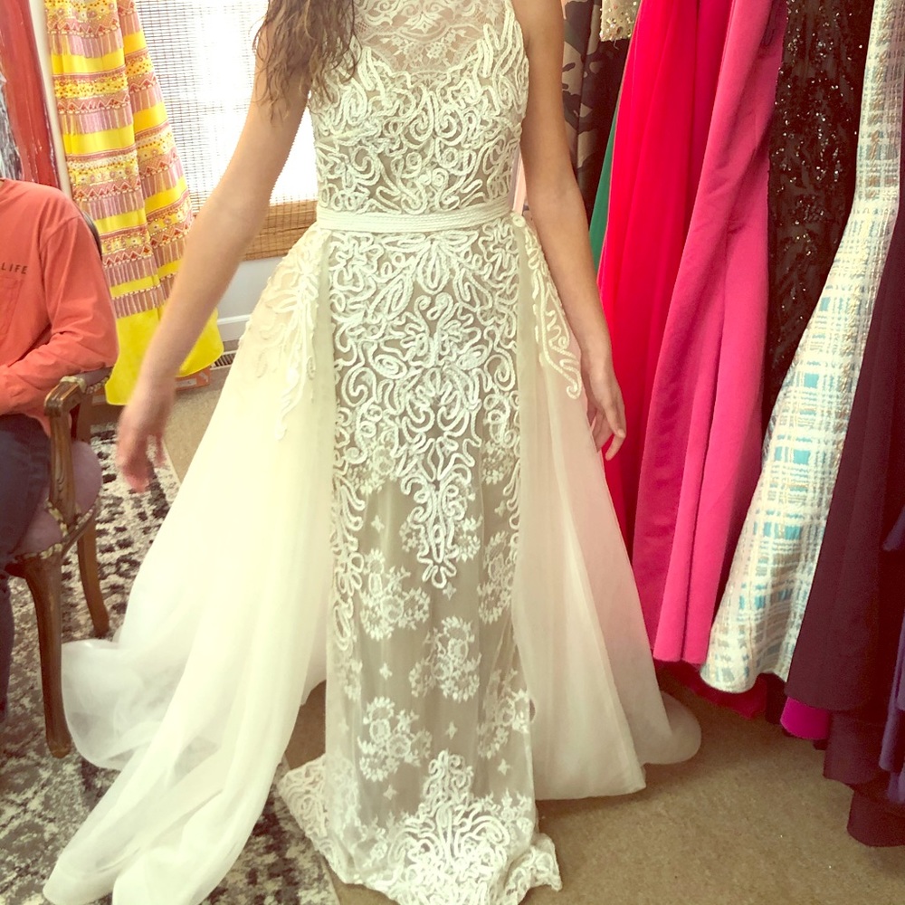 White Sherri Hill